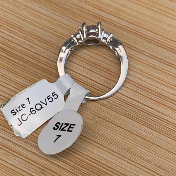 NWT Silver Ring with Pink and Clear Stones - Picture 4 of 6